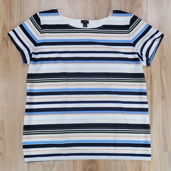 🔺️Ann Taylor Cream Striped Short Sleeve Top Medium - Picture 1 of 8